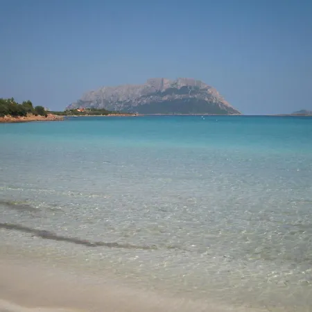 Porto Istana Beach House Όλμπια