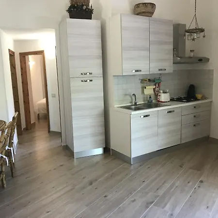 Porto Istana Beach House * أولبيا